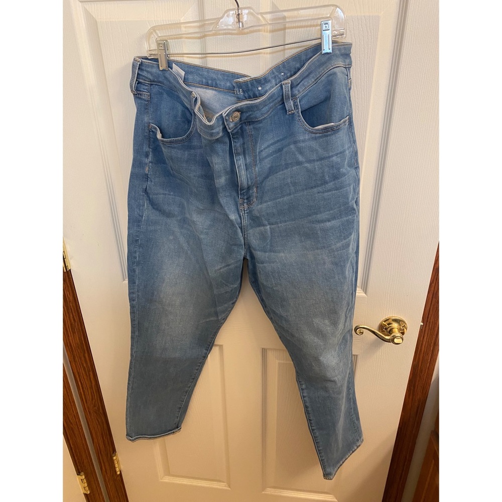 Never worn AE jeans